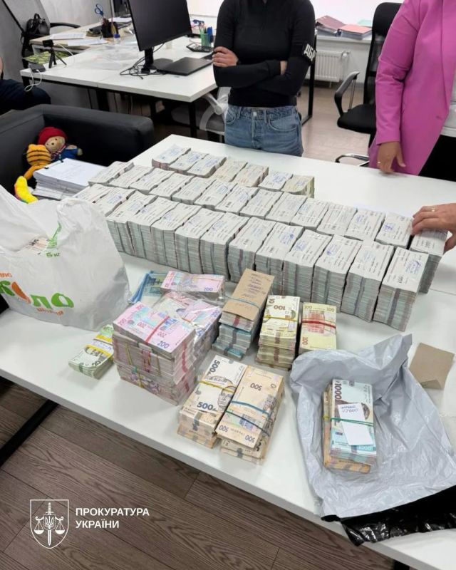 Украинское ГБР проводит обыски у владельца компании-производителя дронов Vyriy Industries и совладельца издания "Бабель" Алексея Бабенко Украинское ГБР проводит обыски у владельца компании-производителя дронов Vyriy Industries и совладельца издания "Бабель" Алексея Бабенко