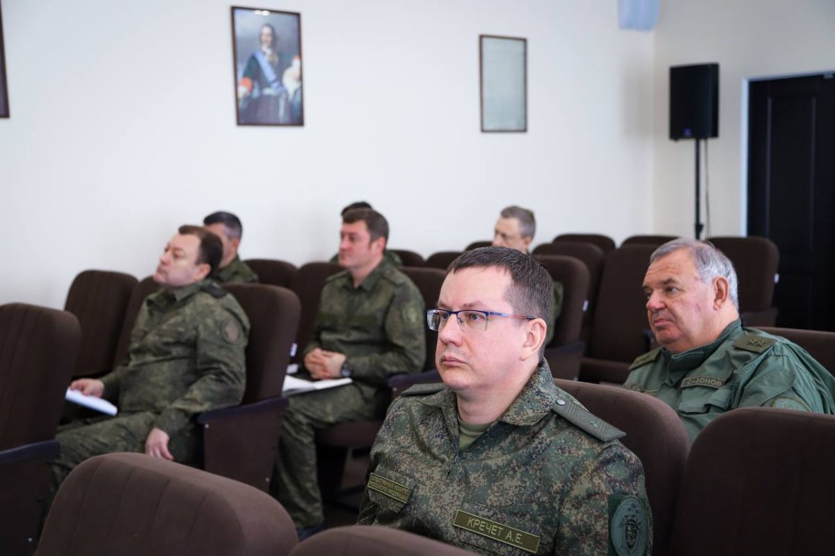 Председатель СК России провел оперативное совещание в Луганске Председатель СК России провел оперативное совещание в Луганске