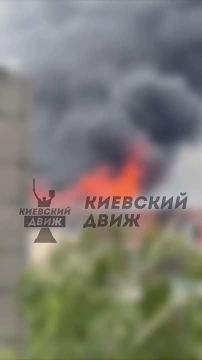Мощный пожар в Киеве после прилета российских БЛА