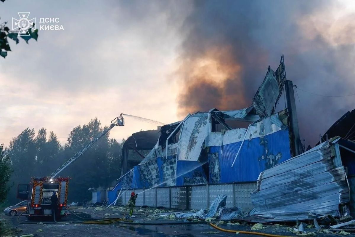 Предприятие «Самсунг-Украина» уничтожено в результате ракетного удара ВС РФ по Киеву Предприятие «Самсунг-Украина» уничтожено в результате ракетного удара ВС РФ по Киеву