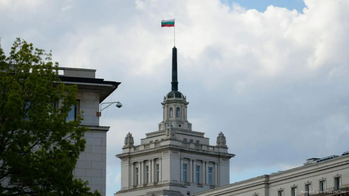 У Болгарии больше нет оружия, которое она могла бы поставлять Украине, заявил президент страны Румен Радев