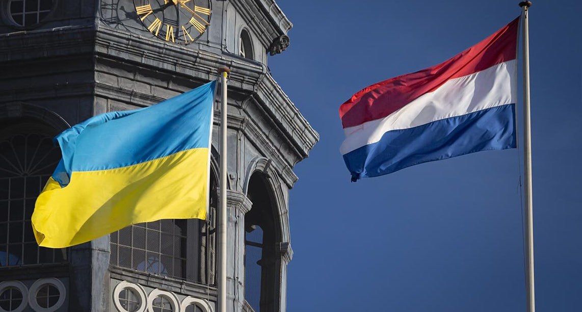 Нидерландский премьер Роб Йеттен призвал Европу поддержать Украину, чтобы она могла наносить «более глубокие удары» по РФ