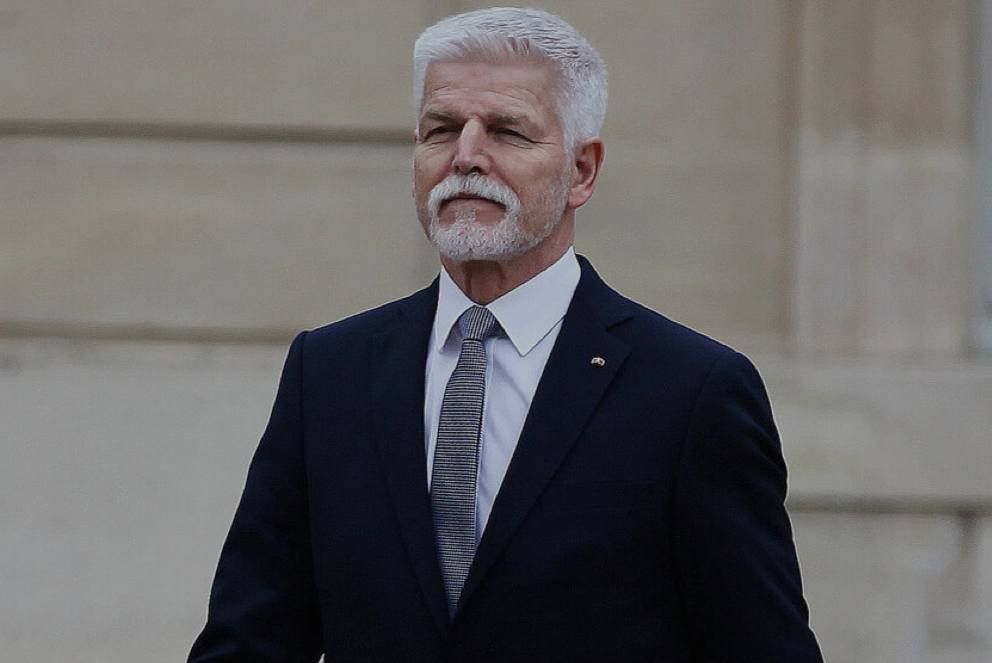 Президент Чехии Павел: Украина имеет ДВА месяца для завершения конфликта