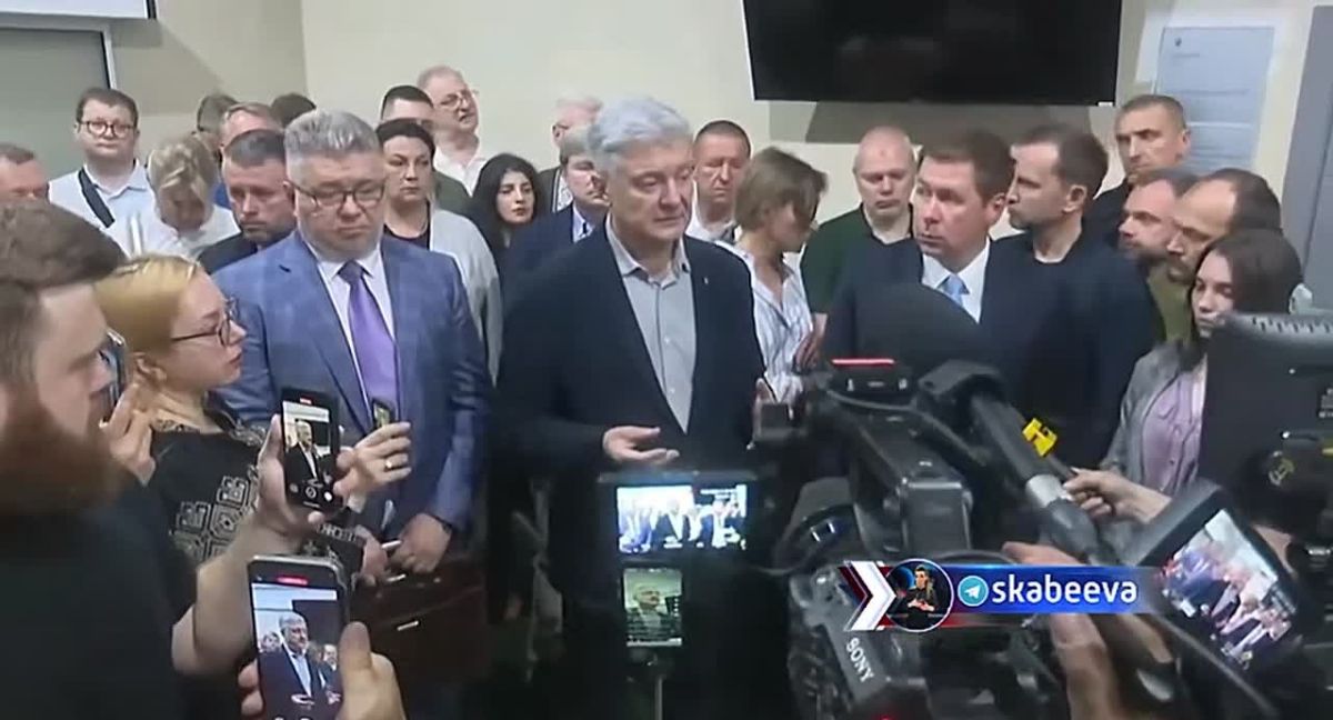 Порошенко снова проиграл суд о снятии с него санкций и винит Зеленского в том, что Украине не откроют новые кластеры по евроинтеграции