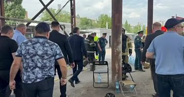 В Азове Ростовской области продолжается ликвидация возгораний нефтепродуктов