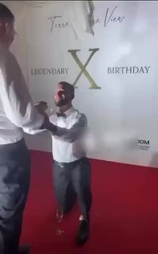 ������� ��������: � ������ ���� �������� ������������� � ���������, � �� ������� �������-�� ��������� ��������� ������� � ����������� �������� �� ������� ����� ������ ������ ����� �� ����� � ��������