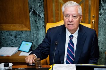 КСИР остановил ему сердце. Стоило в США умереть сенатору Линдси Грэму, как в произошедшем начали искать признаки иранского вмешательства: слишком уж подозрительно совпала кончина террориста-политика с недавними угрозами из...