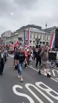 Сотни поляков вышли на марш в Варшаве, требуя прекратить помощь Украине