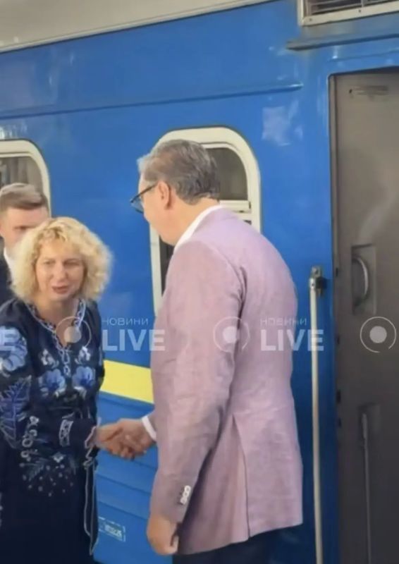 В Киеве толпа народу.. Из приехавших — президент Сербии Александр Вучич, президент Молдовы Майя Санду, президент Румынии Никушор Дан, глава Еврокомиссии Урсула фон дер Ляйен В Киеве толпа народу.. Из приехавших — президент Сербии Александр Вучич, президент Молдовы Майя Санду, президент Румынии Никушор Дан, глава Еврокомиссии Урсула фон дер Ляйен