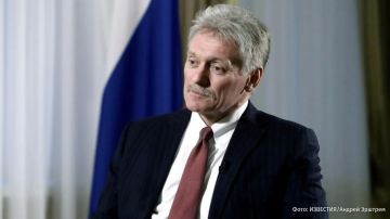 Кремль осуждает Минкульт Латвии за исключение русского языка из национальных СМИ и выражает полное неприятие решению, заявил Дмитрий Песков