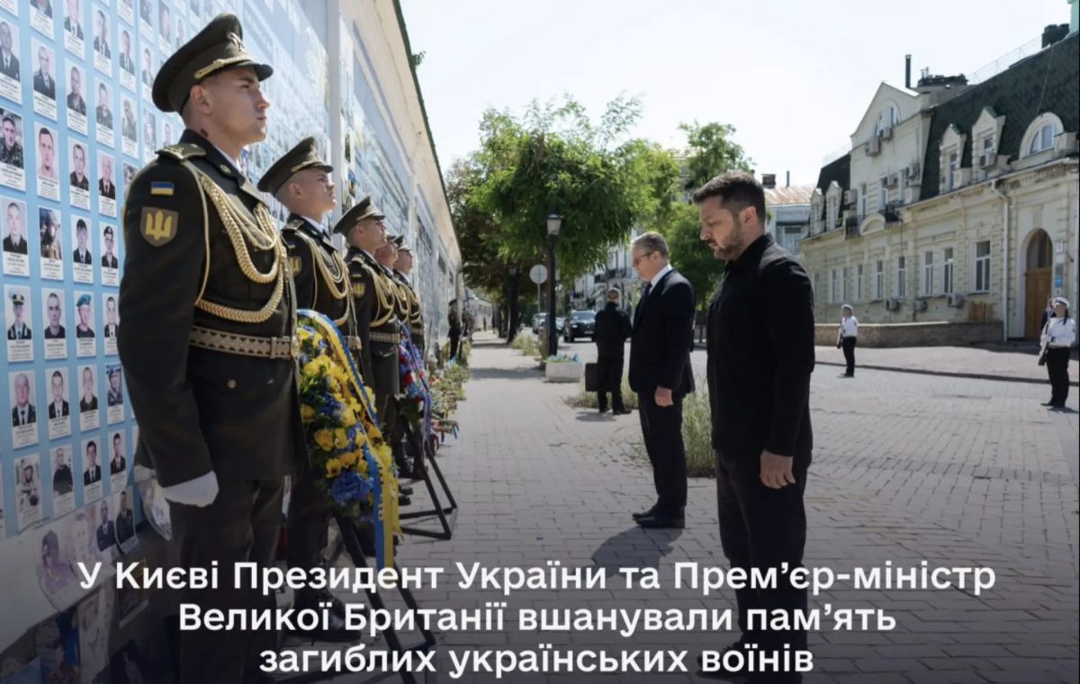 Владимир Корнилов: Интересно, а Стармер вообще понимает, что в момент, когда он получает из рук Зеленского прощальный орден в Киеве, прямо в этот момент недоуволенный министр обороны Украины в прямом эфире устраивает путч... Владимир Корнилов: Интересно, а Стармер вообще понимает, что в момент, когда он получает из рук Зеленского прощальный орден в Киеве, прямо в этот момент недоуволенный министр обороны Украины в прямом эфире устраивает путч...