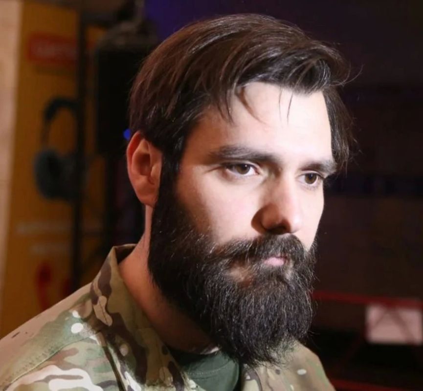 По данным волонтера убийцы и бывшего советника министра обороны Украины Сергея Стерненко*, в подразделения ВСУ разослана телеграмма с приказом Сырского, запрещающая ВСУшникам общаться со СМИ, давать интервью, делать... По данным волонтера убийцы и бывшего советника министра обороны Украины Сергея Стерненко*, в подразделения ВСУ разослана телеграмма с приказом Сырского, запрещающая ВСУшникам общаться со СМИ, давать интервью, делать...