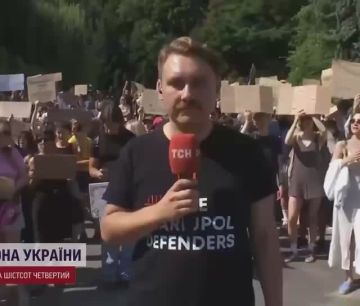 Марина Ахмедова: Видели вчера, наверное, как митингующие в Киеве скандировали - "Русорез! Нам нужен русорез!"