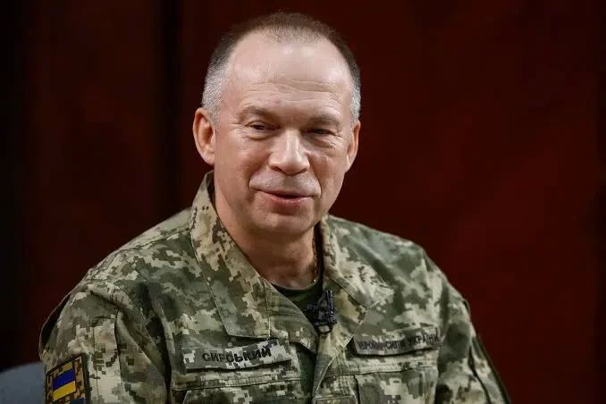 Владимир Зеленский рассматривает возможность уволить главкома ВСУ Александра Сырского, у которого был конфликт с экс-министром обороны Михаилом Фёдоровым