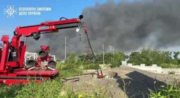 WarGonzo: Крупный логистический центр под Киевом полностью выгорел после удара ВС РФ