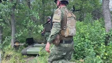 Александр Сладков: Два фронта: один на ЛБС, второй с обменом масштабными ударами по тылам