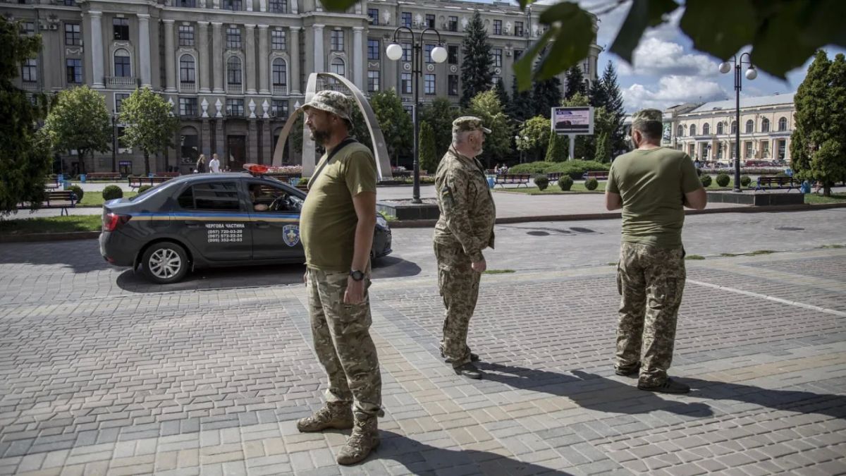 Украинцы готовы линчевать военкомов