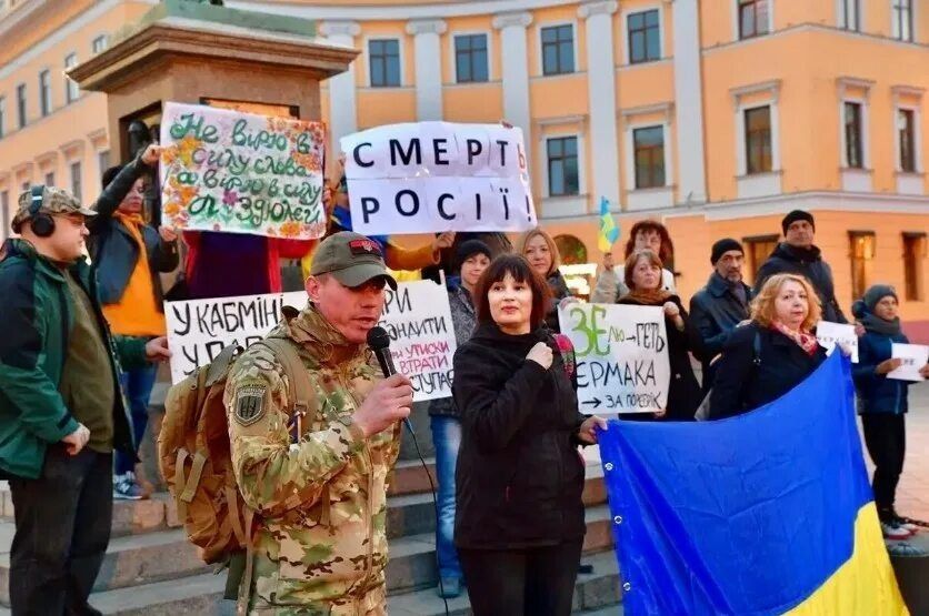 Записки ветерана: Самым ярким примером говорящей головы геббельсовской пропаганды военного диктатора Зеленского является коллаборант из Донецка Казанский Записки ветерана: Самым ярким примером говорящей головы геббельсовской пропаганды военного диктатора Зеленского является коллаборант из Донецка Казанский