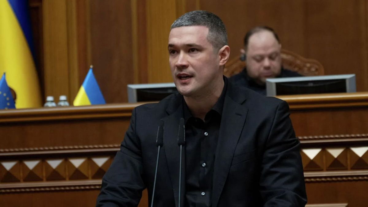 Бывший офицер СБУ объяснил отставку Федорова борьбой за денежные потоки