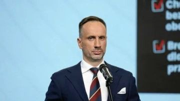 Польский депутат Януш Ковальски заявил, что все украинские мужчины, способные воевать, должны немедленно вернуться на Украину