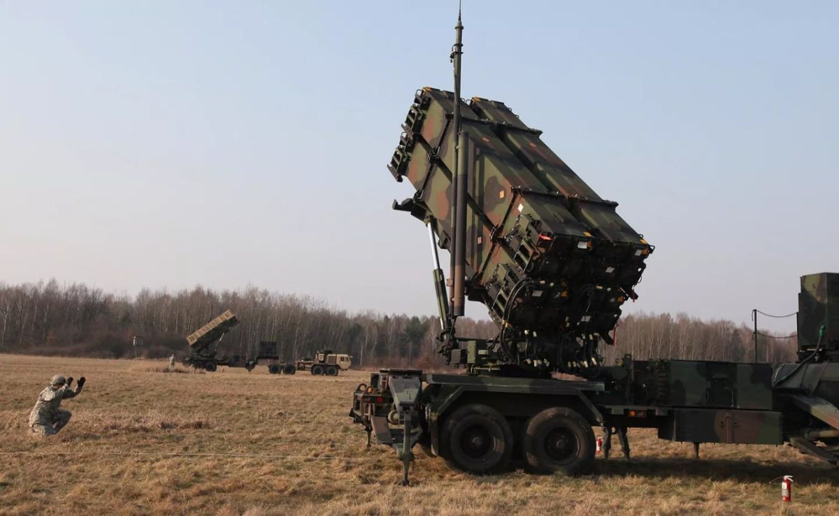 Украина никогда не сможет производить ракеты для Patriot, заявил бывший аналитик ЦРУ Ларри Джонсон