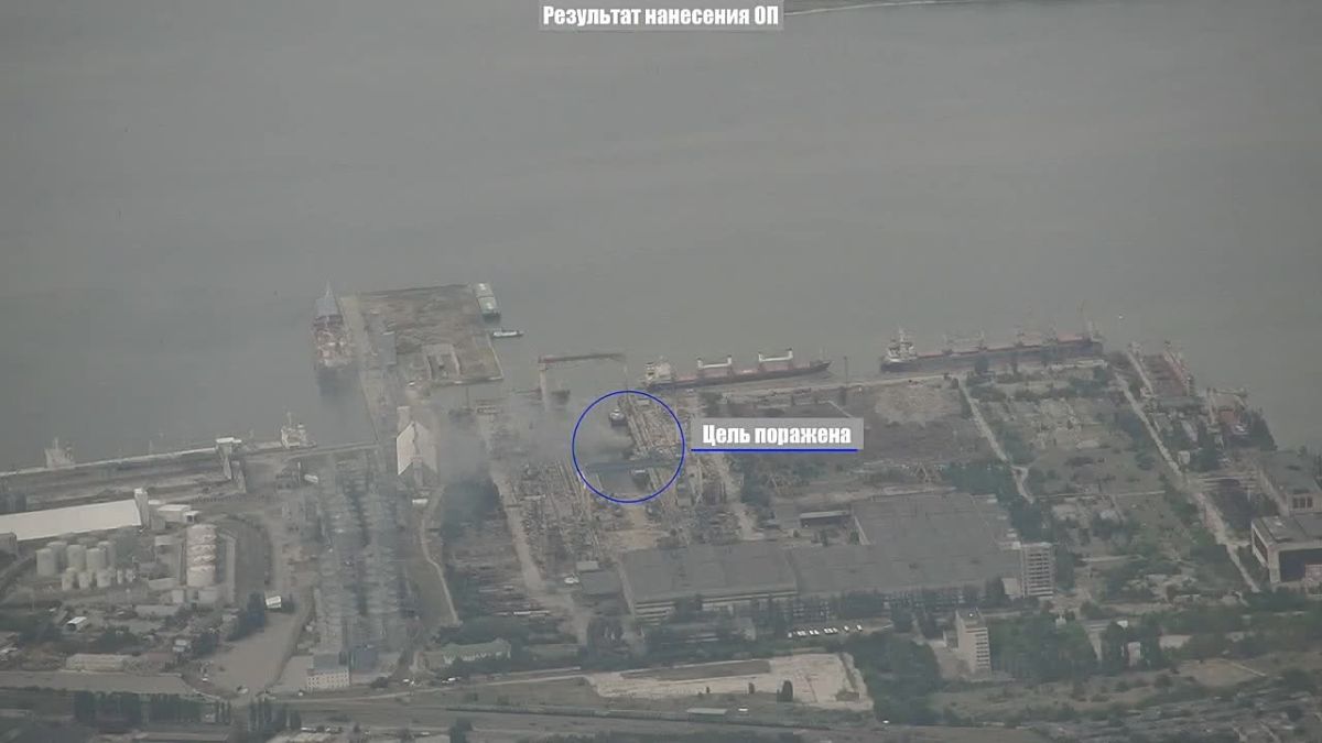 Минобороны: ВС РФ поразили порты Черноморск и Николаев, уничтожены балкер, сухоргрузы и катер CV-90 ВМС Украины В течение дня Вооружённые силы России продолжили наносить удары по портам и морским судам, задействованным в...