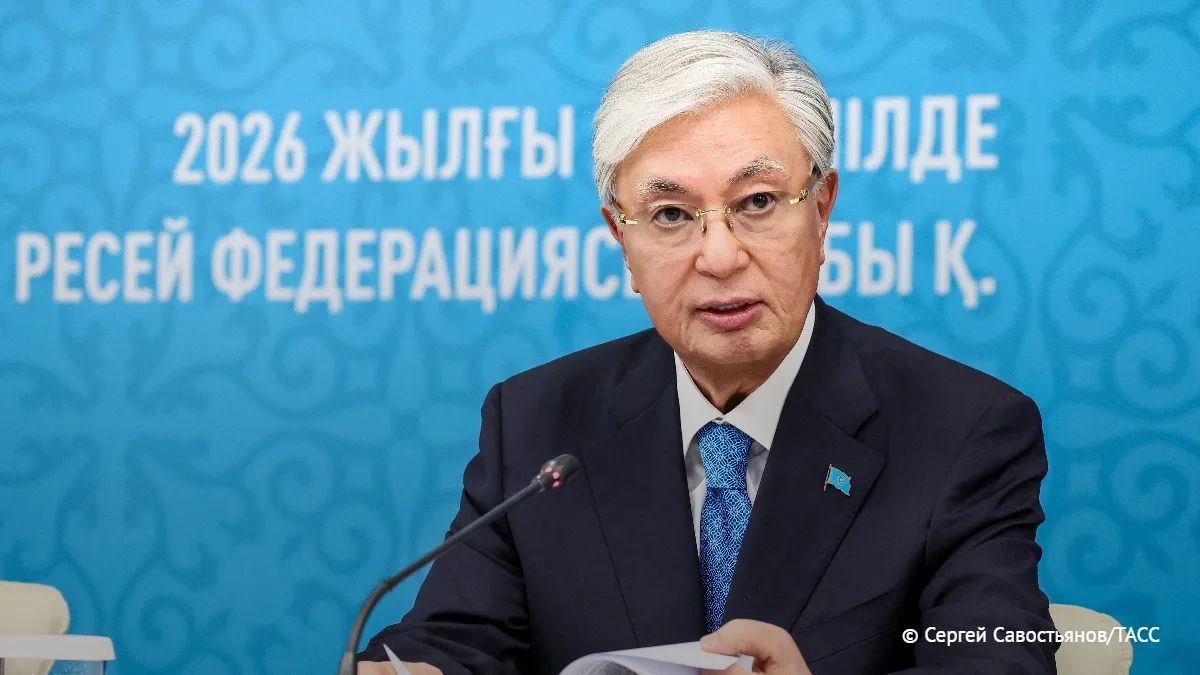 Токаев на встрече с Путиным предложил заморозить конфликт на Украине и вернуться к "стамбульской формуле"
