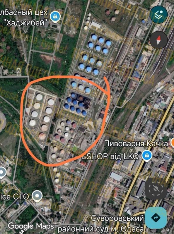 ГСМ горят: ракетный удар по топливным цистернам в припортовой зоне Одессы ГСМ горят: ракетный удар по топливным цистернам в припортовой зоне Одессы