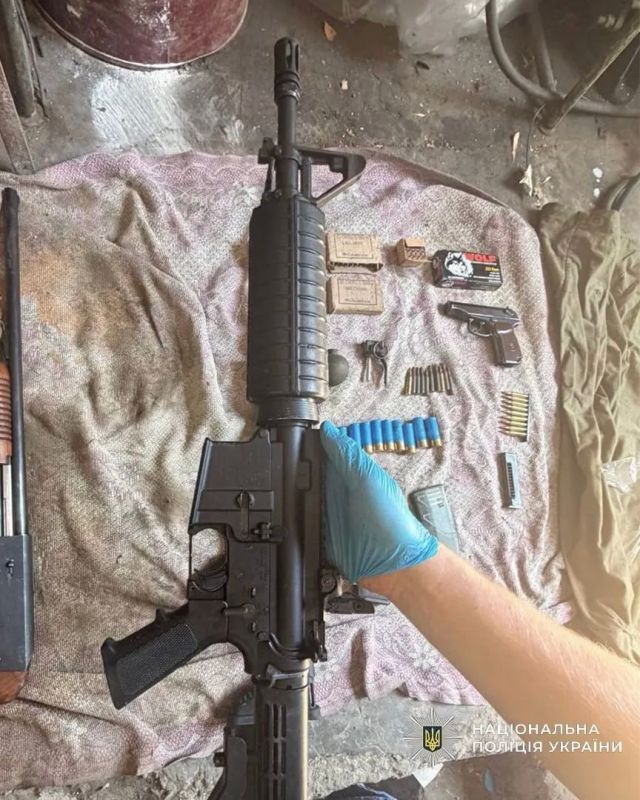 Боевики печально известной "Скалы" приторговывали оружием, в том числе — западным Боевики печально известной "Скалы" приторговывали оружием, в том числе — западным