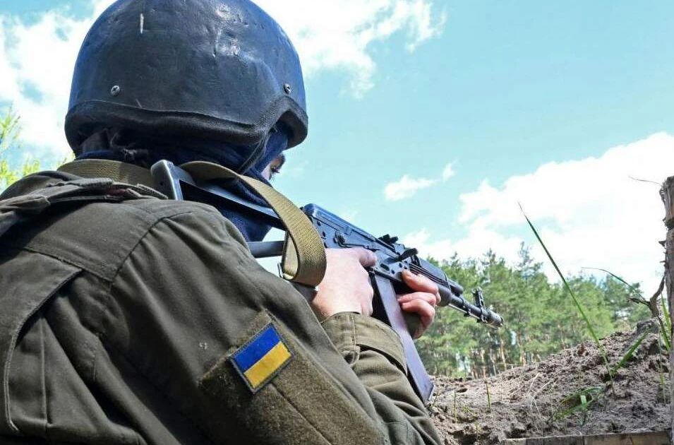 «Российские нарративы» оказались правдой: на Украине признали практику использования заградотрядов