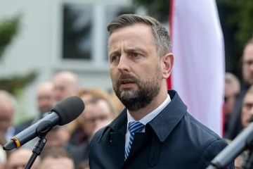 Глава минобороны Польши Косиняк-Камыш жалуется, что прошедшая ночь стала "самой сложной" для ПВО республики:
