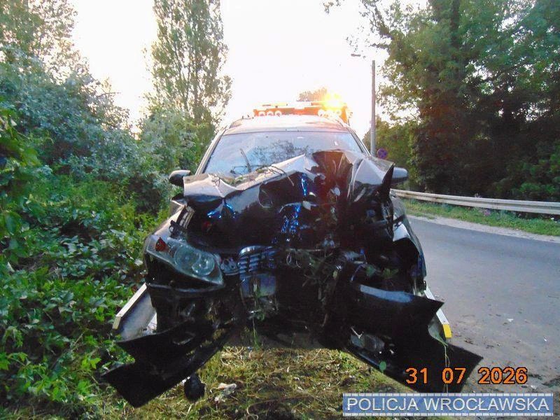 Семь пьяных украинцев попали в аварию в Польше: в багажнике автомобиля находилась девушка