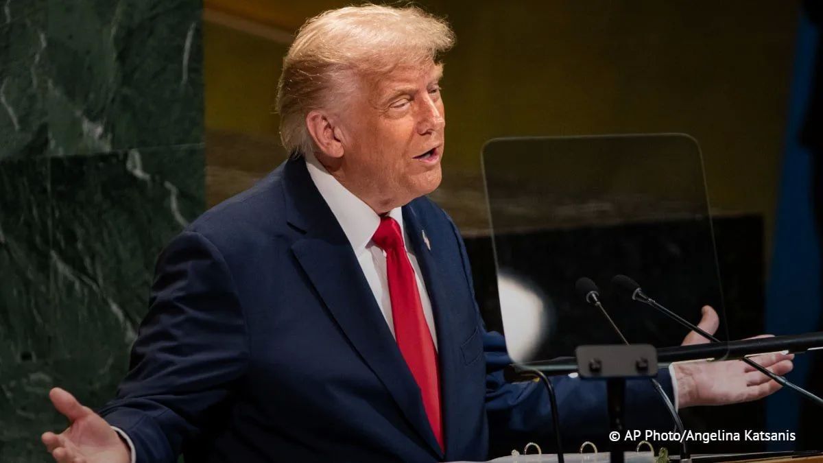США могут прийти на Украину и забрать почти все по сделке о редкоземах, заявил Трамп в интервью американскому журналисту Груберу: