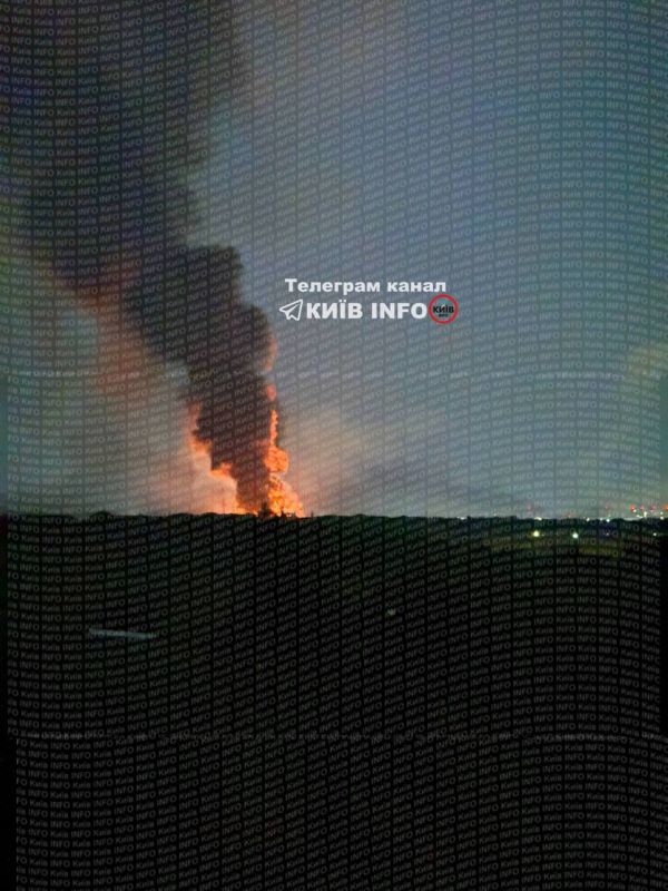 Обстановка в Киеве Обстановка в Киеве