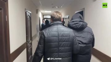 ПОЧЕМУ ЛЮДИ ПОЗВОЛЯЮТ ПРЕВРАЩАТЬ СЕБЯ В ЖИВЫЕ БОМБЫ?