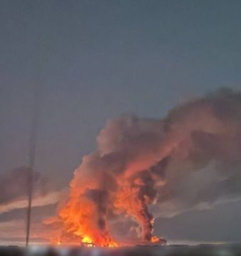 В Оболонском районе Киева пожары после прилётов в районе «нежилых построек», также горят «офисы» и несколько складов