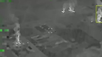 Минобороны России показало кадры уничтоженного логистического центра ВСУ в Броварах Киевской области, куда прилетели наши «Герани»