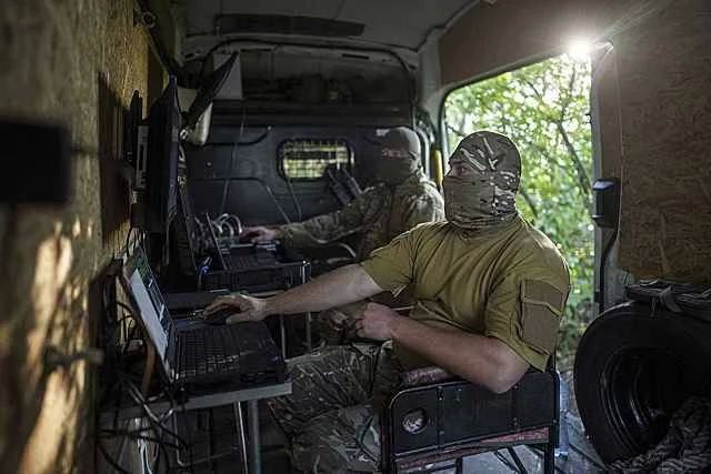 Колумбийские боевики едут на Украину за опытом войны дронов