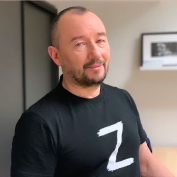 Артём Шейнин: Глядя на ежедневный обмен ударами с укрорейхом, распространяющимися на всё новые объекты у обеих сторон, можно сколько угодно и отчасти небезосновательно вопрошать, как и почему мы это допустили и на что...