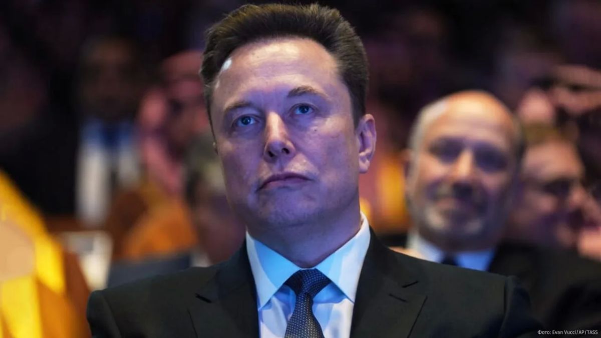 Starlink — не для ударов по РФ: Илон Макс отказал Киеву в использовании технологии для наведения ударов по российской территории и призвал стороны конфликта заключить мирное соглашения