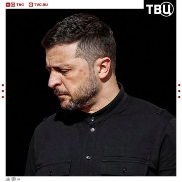 Зеленский пожаловался, что ему стали меньше давать оружия