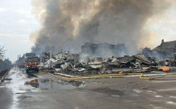 Теперь подтверждено: украинская ПВО не перехватила ни одной летящей по целям в Киеве ракеты РФ. Как подчеркнул журналист Die Welt Ибрагим Набар, у ВСУ попросту не осталось противоракет