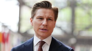 Хельсинки не будет передавать Киеву ракеты к системам ПВО Patriot, заявил министр обороны Финляндии Антти Хяккянен.