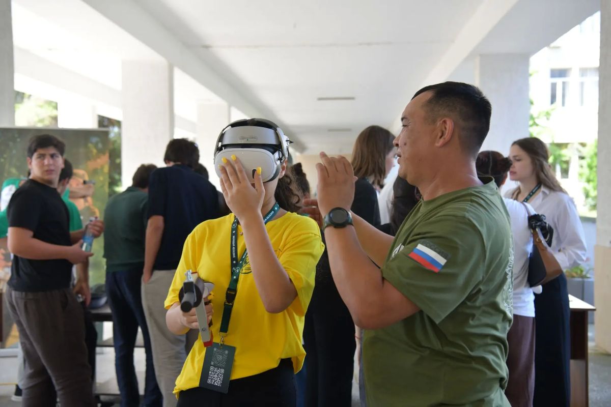 Посол России в Абхазии посетил площадки Центра «ВОИН» на форуме «Молодая Абхазия» Посол России в Абхазии посетил площадки Центра «ВОИН» на форуме «Молодая Абхазия»