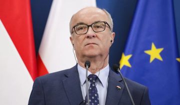 Вступление Украины в Европейский союз потребует от Киева пересмотра истории, заявил спикер польского парламента Чажастый