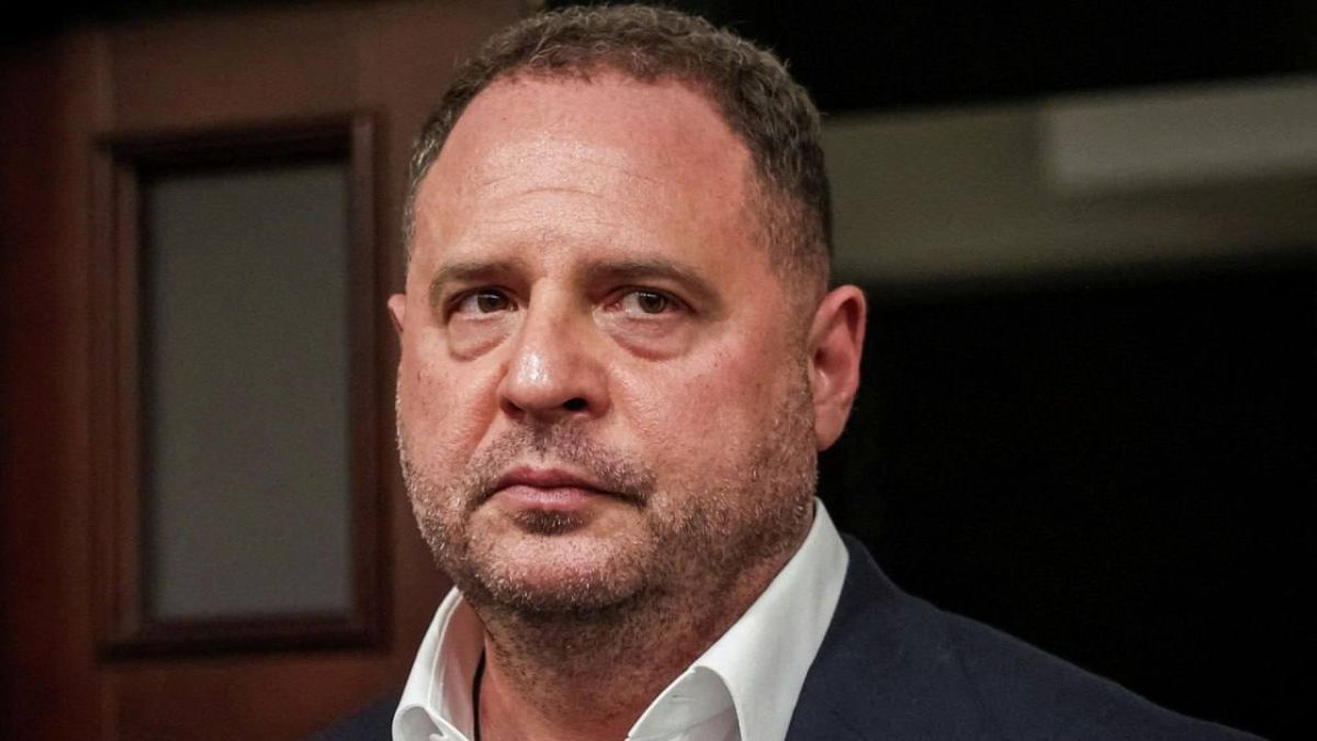 Суд смягчил меру пресечения для экс-главы ОП Андрея Ермака