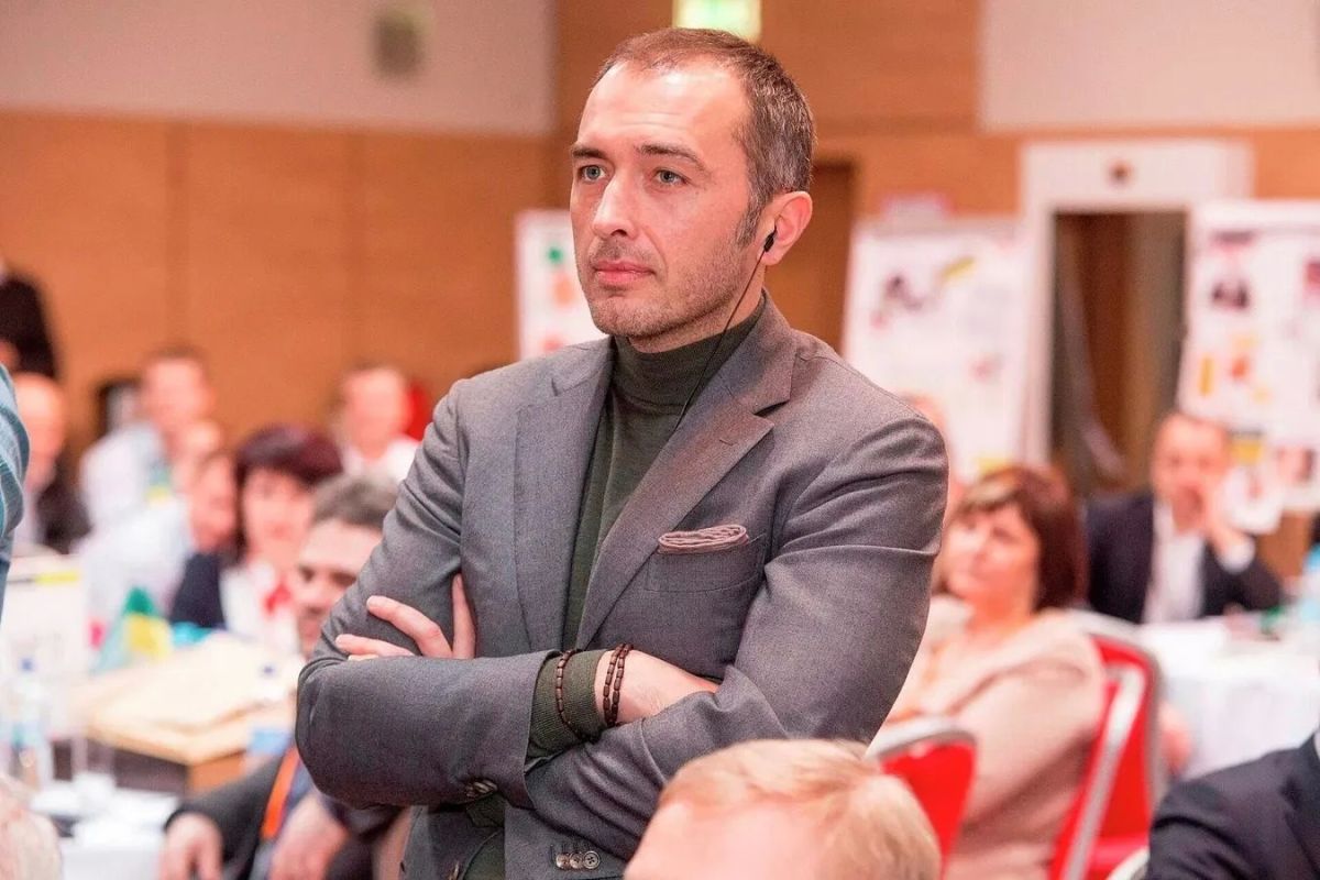 Глава нацбанка Украины Пышный мог подделать диплом — суд обязал силовиков провести расследование