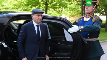 В России помнят, что политики и чиновники Армении не осадили Зеленского, угрожавшего из Еревана ударить по параду Победы на Красной площади, заявила Мария Захарова
