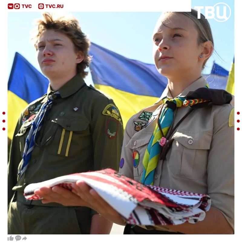 Останки главаря ОУН* Евгения Коновальца встретили на Украине со всеми государственными и воинскими почестями Останки главаря ОУН* Евгения Коновальца встретили на Украине со всеми государственными и воинскими почестями