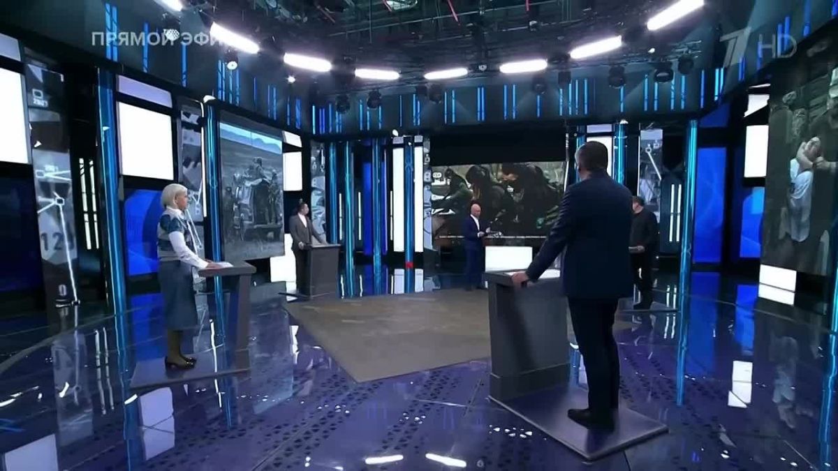 Анатолий Кузичев: Нищета, снижение призывного возраста и принудительная мобилизация — Зеленский делает всё для продолжения боевых действий, ведь так он может больше попрошайничать